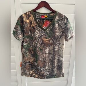 She Outdoors Camo Shirt Womens Size L V Neck Short Sleeve Woodland Forest Hunt